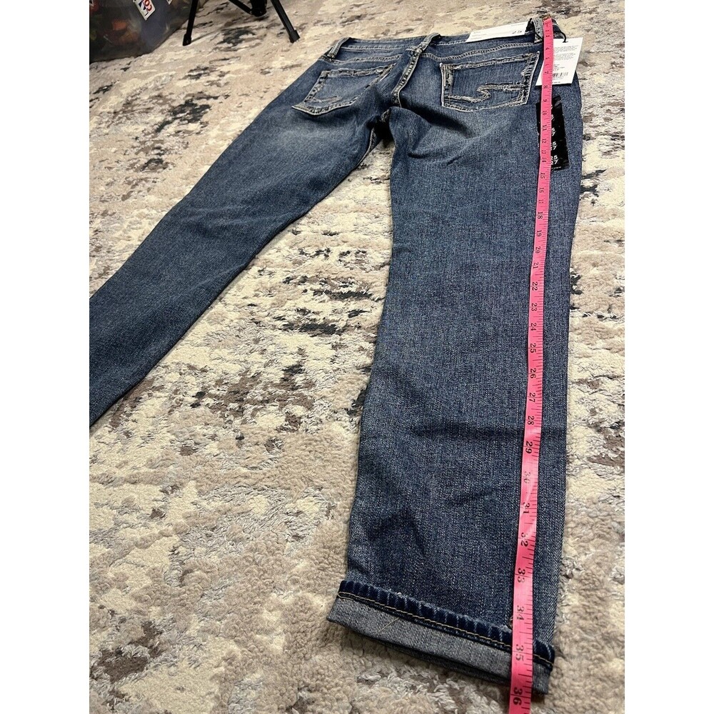 NWT Silver Boyfriend Mid-Rise Slim Fit Distressed Jeans Sz. 25X27 Buckle - Picture 8 of 13